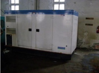 牙克石康明斯150kw大型柴油二手发电机组 牙克石康明斯150kw大型柴油二手发电机组